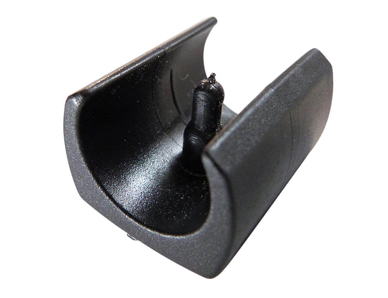 Self-clamping saddle feet with peg